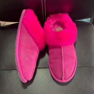 UGG Vibrant Pink Fuzzy Slippers Size 7